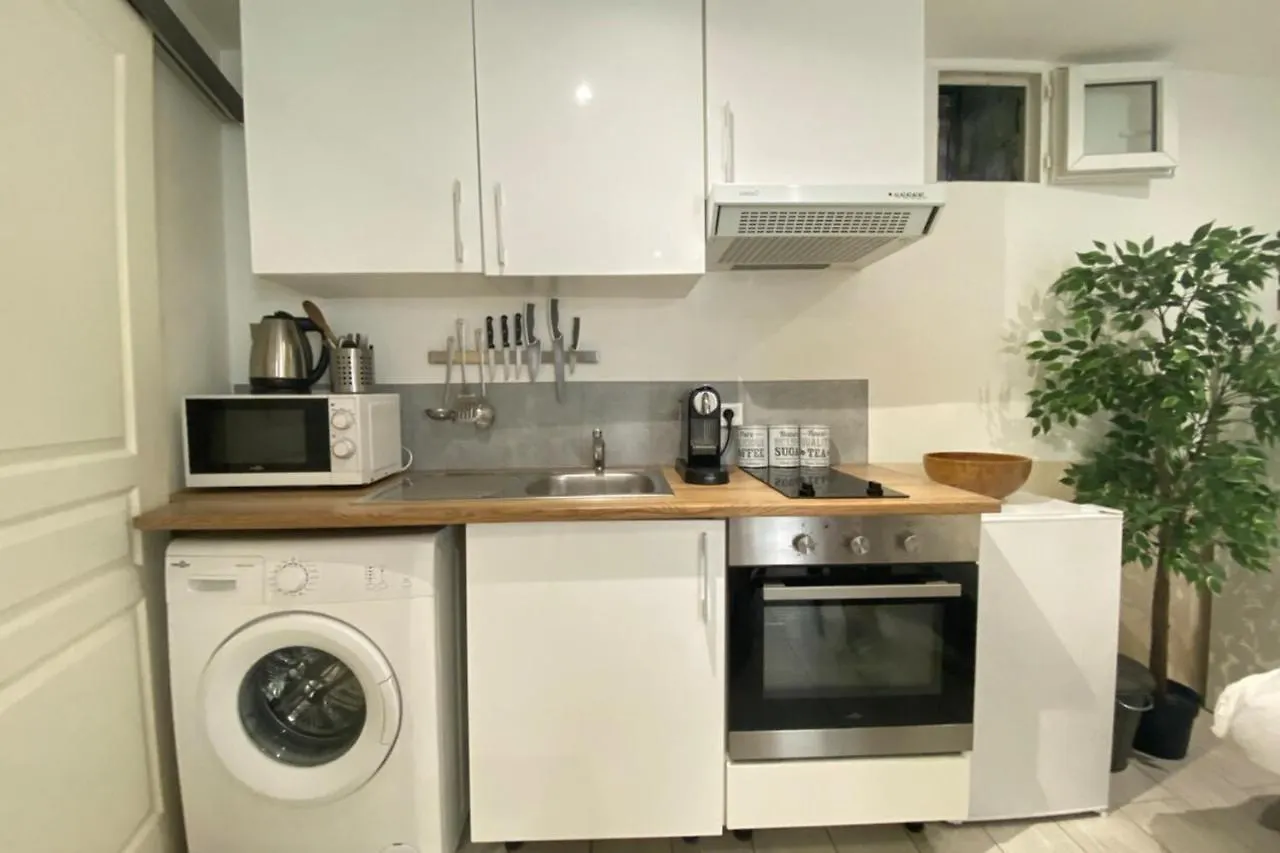 Appartement Le ZenTerrasse en villeWifi-Netflix-Calme à Marseille
