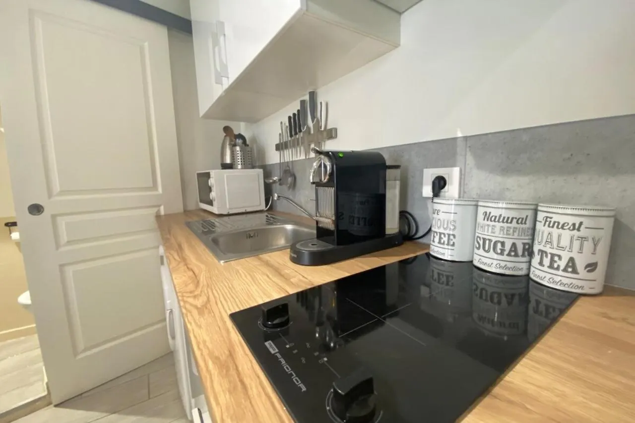 Appartement Le ZenTerrasse en villeWifi-Netflix-Calme à Marseille